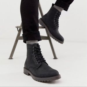 New Men’s Black Lace-Up Boots